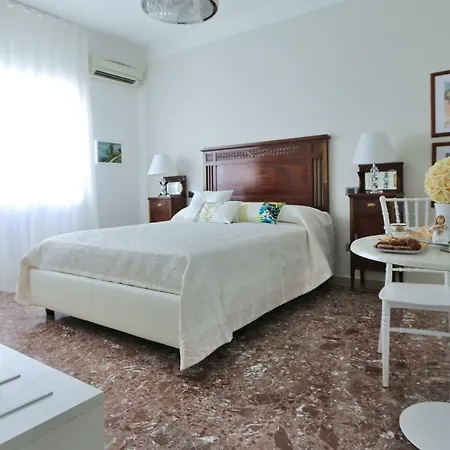 Bed & Breakfast Solidea Salerno