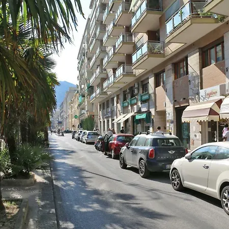 Bed & Breakfast Solidea Salerno